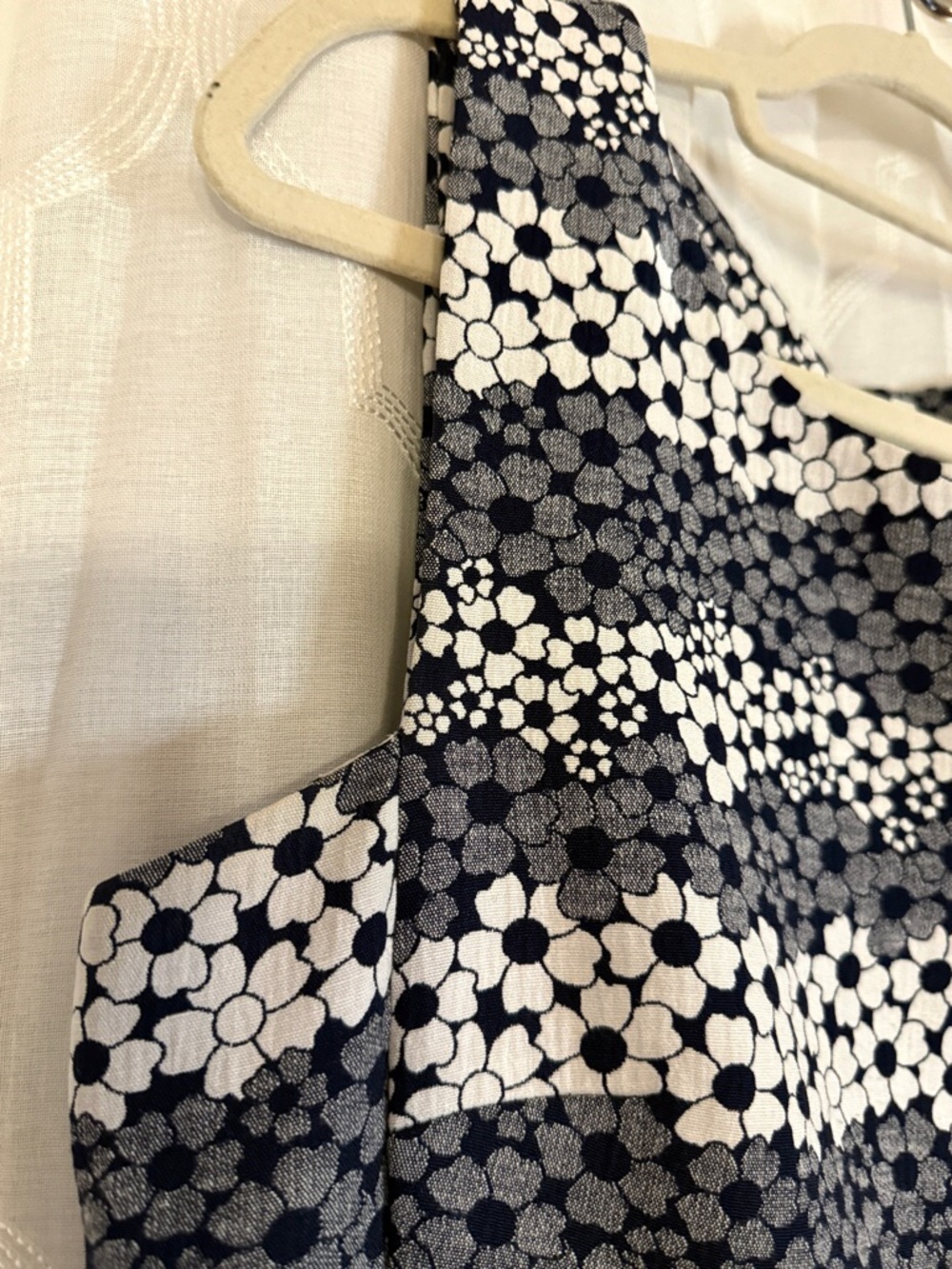 Karl Lagerfeld Paris Black White Floral Sheath Dress Size 8 Chic Career Classic - Picture 7 of 15